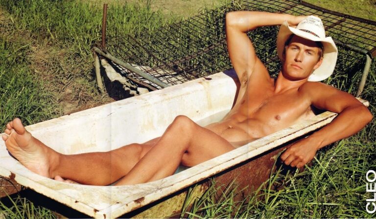 Brett-Tucker-Feet-3696189